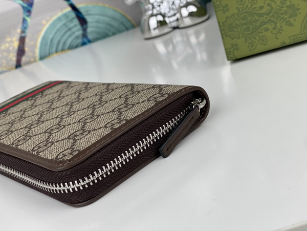 グッチ財布コピー内部構造